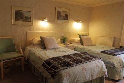 Afon Duad Inn Cwm-Duad ภายนอก รูปภาพ