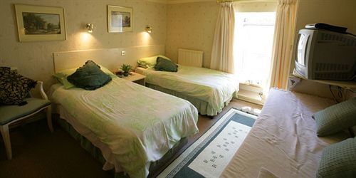 Afon Duad Inn Cwm-Duad ภายนอก รูปภาพ